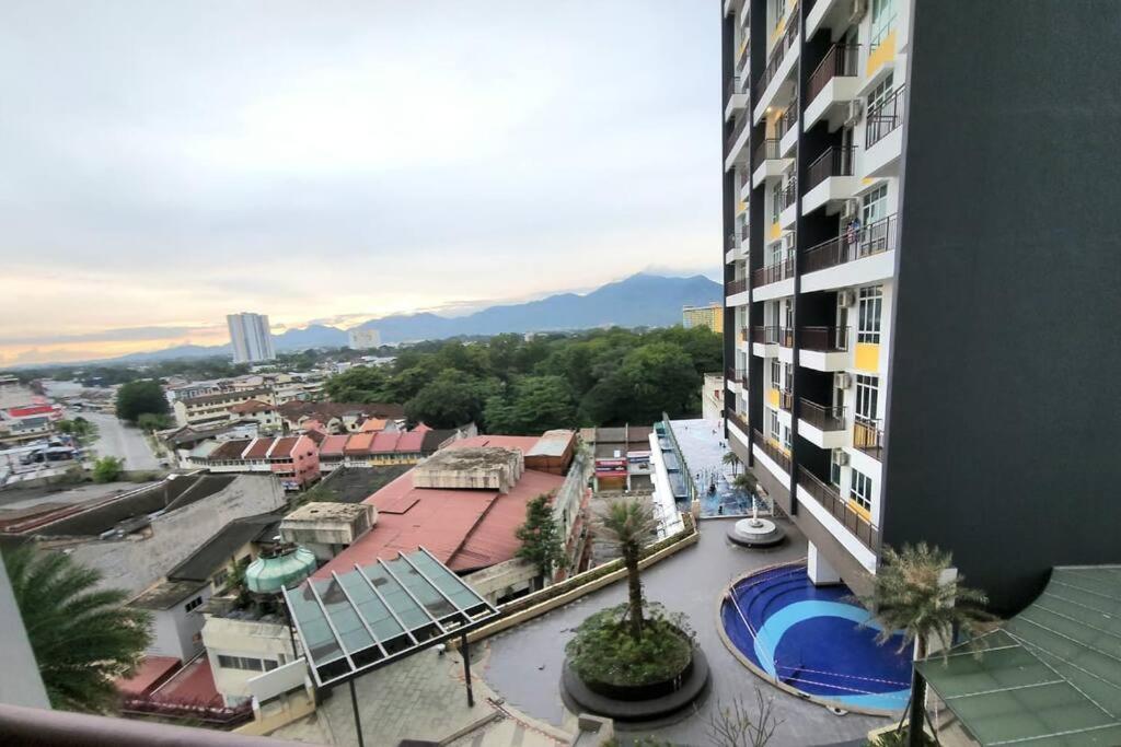 Ipoh City Centre Majestic Homestay Pool View 3 Mins Walking To Famous Food Places & 15Mins To Old Town Ipoh By Happy Homestay Exterior foto