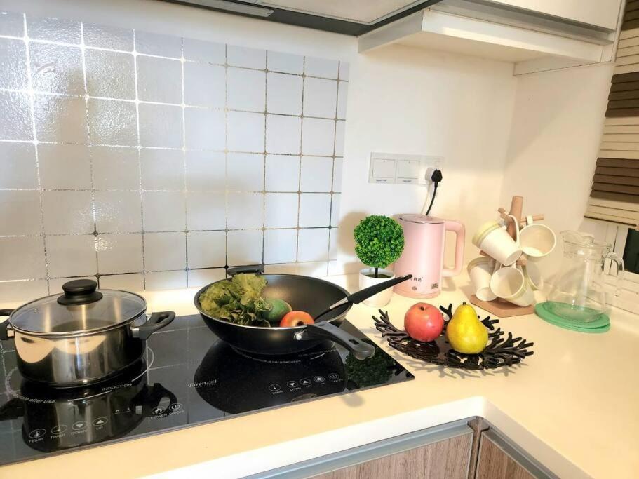 Ipoh City Centre Majestic Homestay Pool View 3 Mins Walking To Famous Food Places & 15Mins To Old Town Ipoh By Happy Homestay Exterior foto