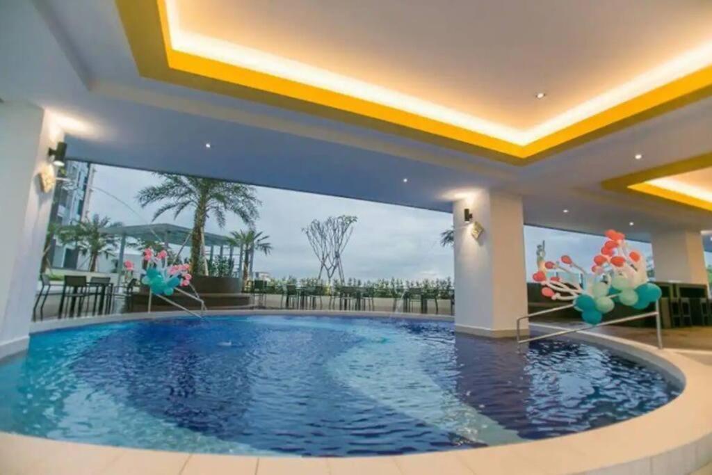 Ipoh City Centre Majestic Homestay Pool View 3 Mins Walking To Famous Food Places & 15Mins To Old Town Ipoh By Happy Homestay Exterior foto